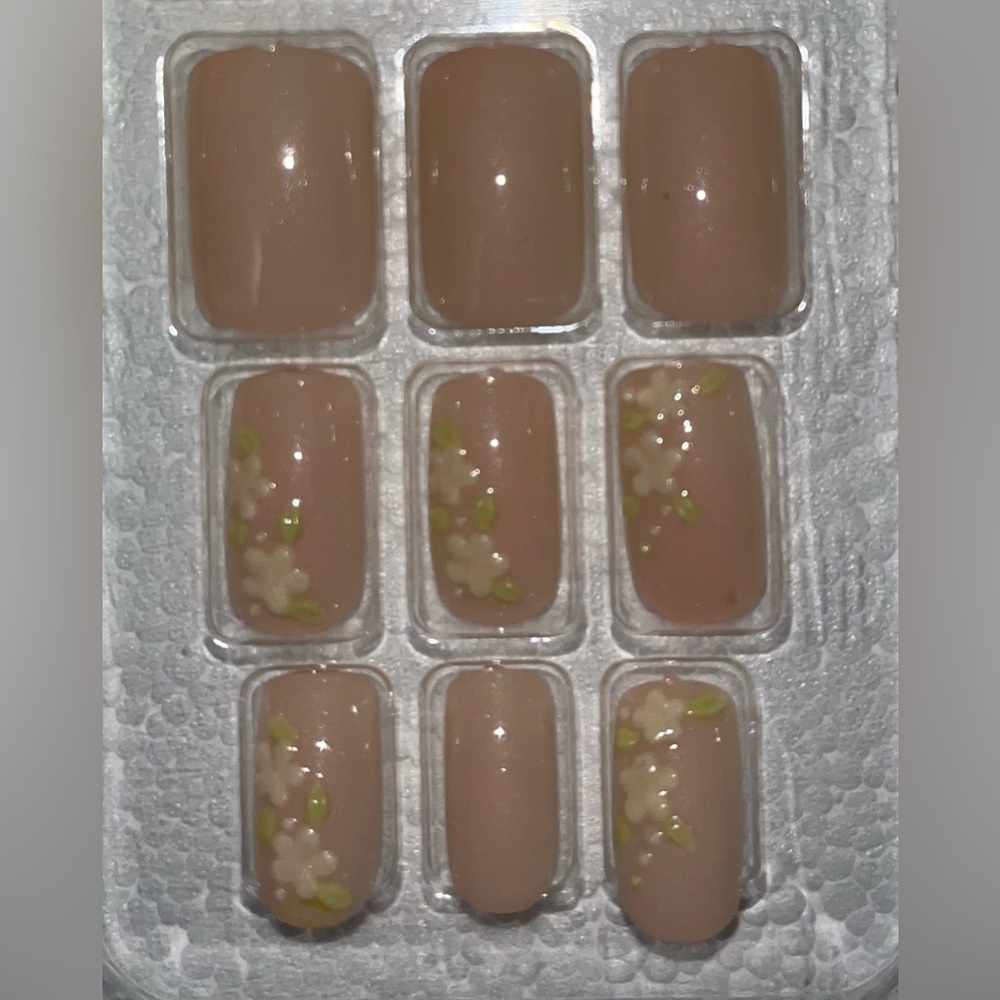 24 piece Nail Kit